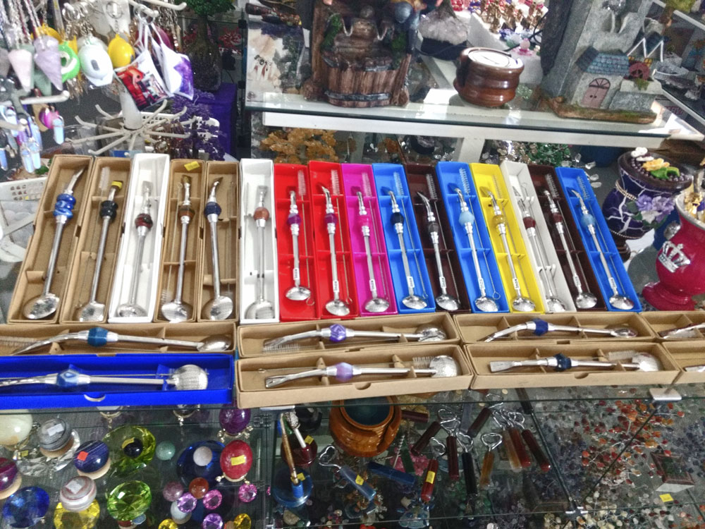 Preta Artesanato e Semi-jóias 